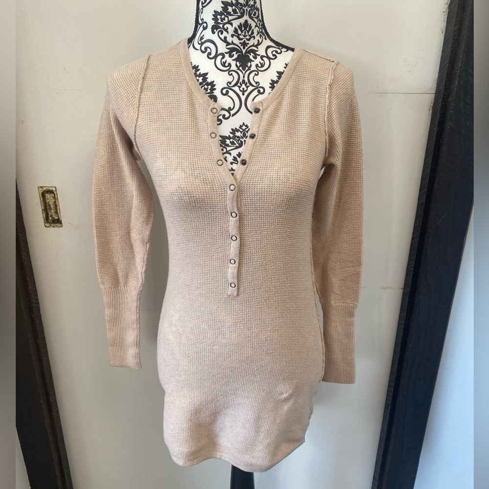 Intimately by Free People Size Small Cream Long Sleeve Thermal Long Shirt
